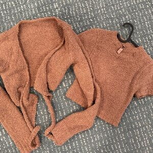 Cozy SKIMS Sweater Set
